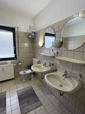 Bad im EG - Mehrfamilienhaus, Wohnhaus mit 246,10 m&sup2; in Dinklage zum Kaufen