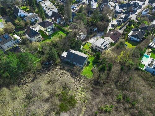 Großes Baugrundstück mit vielen Möglichkeiten - Verwirklichen Sie Ihr Wunschhaus in Bestlage! Rd. 2000 m2 Baugrundstück mit vielen Möglichkeiten.