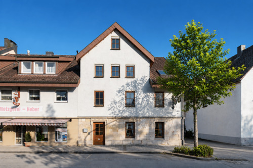 Bild 2 - 6 Zimmer Mehrfamilienhaus, Wohnhaus zum Kaufen in Unterensingen