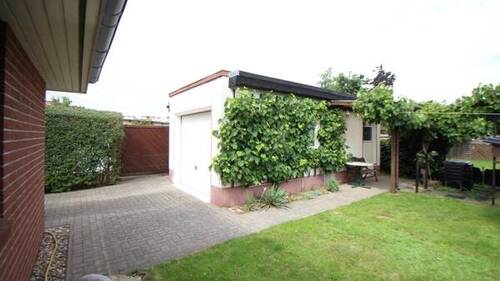 Garage mit Werkstatt - 4 Zimmer Einfamilienhaus in Zielitz