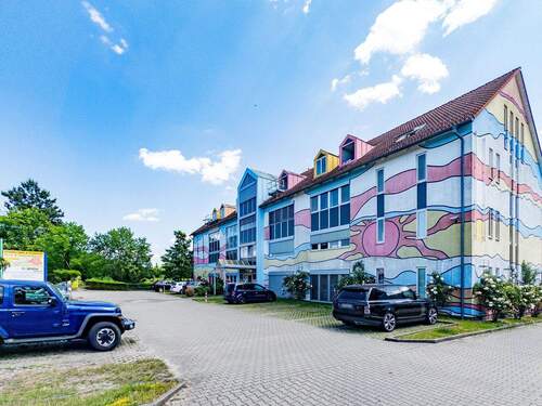 Hausansicht rechte Seite - 5 Zimmer Büro zum Kaufen in Wustermark