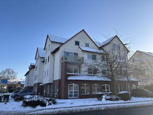 Hausansicht - 2 Zimmer Etagenwohnung zum Kaufen in Seelze