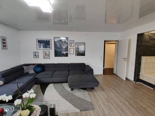 Wohnzimmer - Etagenwohnung mit 191,00 m&sup2; in Kandern zum Kaufen