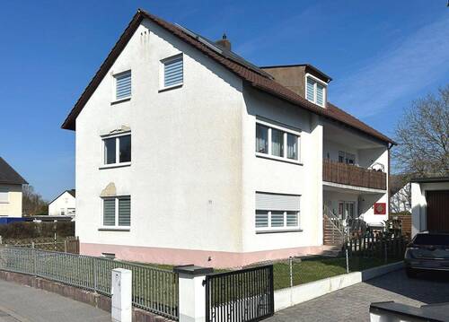 Ansicht aus Südwest - Gut vermietetes Dreifamilienhaus im Straubinger Süden