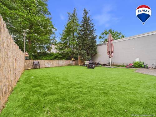 REMAX Immobilien Delux Mehrfamilienhaus Garten Roden Mark Borowicz - 