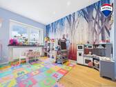 REMAX Immobilien Delux Mehrfamilienhaus Kinderzimmer Roden Mark Borowicz - Mehrfamilienhaus, Wohnhaus mit 270,00 m&sup2; in Saarlouis / Roden zum Kaufen