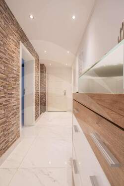 Flur - Etagenwohnung mit 94,50 m&sup2; in Waldkirchen zum Kaufen