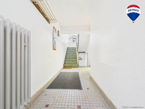 REMAX Immobilien DeLux Wohn-Geschäftshaus Diele Ottweiler Mark Borowicz - Mehrfamilienhaus, Wohnhaus mit 170,00 m&sup2; in Ottweiler zum Kaufen