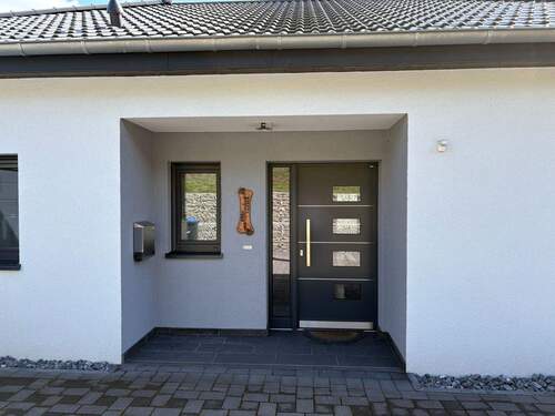 1-1.JPG - Mehrfamilienhaus, Wohnhaus mit 93,40 m&sup2; in Gondenbrett zum Kaufen