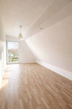 Schlafzimmer I Kinderzimmer 2 - 