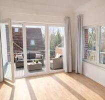 Frisch renovierte, lichtdurchflutete 94 m² I 3,5 Zimmer I Balkon I Schnelsener Märchenviertel - Hamburg