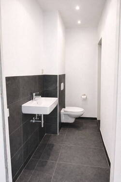 Badezimmer Ansicht WB und WC - 