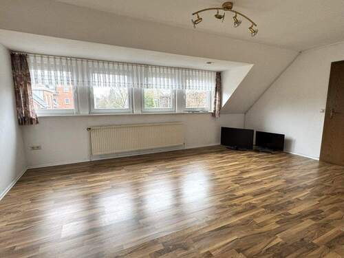 Wohnzimmer - 3 Zimmer Etagenwohnung zur Miete in Edewecht