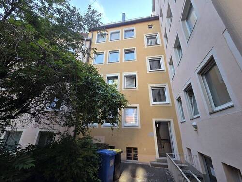 Rückansicht Innenhof - 2 Zimmer Etagenwohnung in Nürnberg