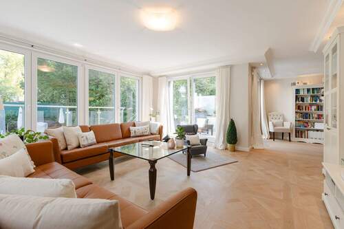 Wohnbereich EG - 9 Zimmer Mehrfamilienhaus, Wohnhaus zum Kaufen in Frankfurt am Main