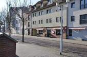 Aussenfassade - 2-Zimmerwohnung, mit Dusche, Aufzug und Hafenblick