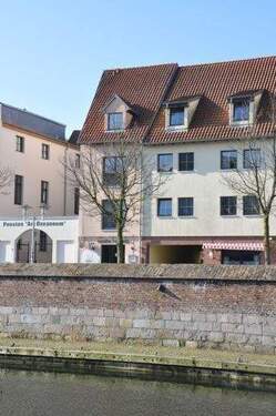 Aussenfassade - 2 Zimmer Etagenwohnung zur Miete in Stralsund