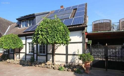 48324_00 - WG-geeignet: 4-Zimmer-Wohnung mit großer Dachterrasse ideal auch für Studierende