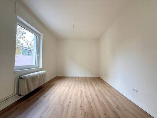 Schlafzimmer - 2 Zimmer Etagenwohnung zur Miete in Mannheim