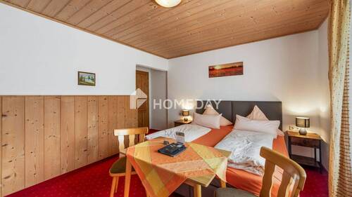 1. OG Zimmer 3 2 - 