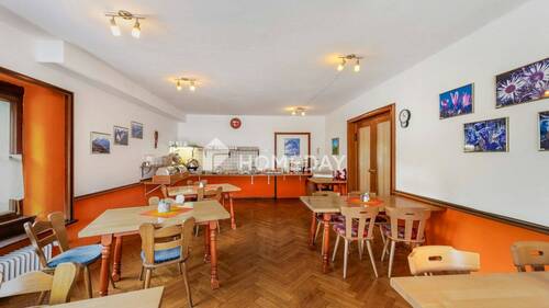 EG Restaurant 3 1 - 