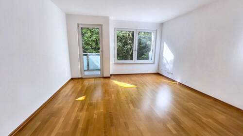 Wohnbereich - 4 Zimmer Etagenwohnung zum Kaufen in Frankfurt am Main