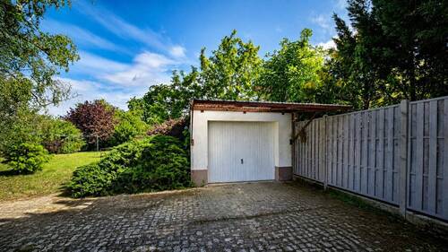 Garage - 