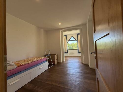 Eckzimmer (Kind/ Gast) - Einfamilienhaus mit 305,00 m² in Grefrath zum Kaufen