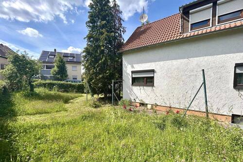 Garten hinter dem Haus - 3 Zimmer Einfamilienhaus in Stuttgart