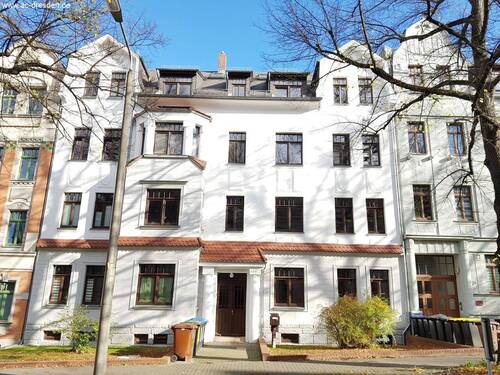 Bild 1 - Freundliche 2-Zimmer-Wohnung mit Balkon in einem sanierten Gründerzeithaus im Stadtteil Gablenz