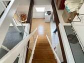 Treppe zur Galerie - 