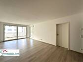 Wohn-/Esszimmer - SOFORT VERFÜGBAR: 71 M² WOHNUNG MIT LOGGIA & KFZ-STELLPLATZ IN TOP-ZUSTAND!