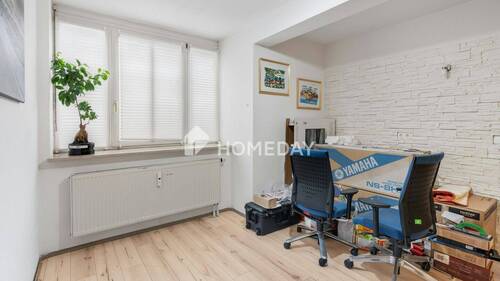 Büro 1 - 