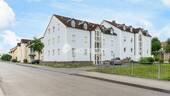 Außenansicht 1 - Wohnen mit Hauscharakter - Großzügige Erdgeschosswohnung mit 6 Zimmern an der Donau