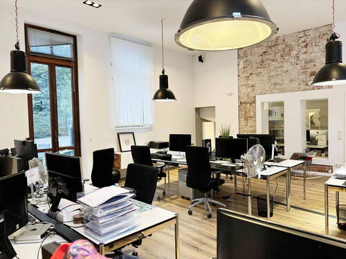 Büro/Saal - 