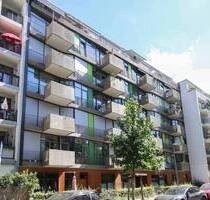 Bezugsfreie Erdgeschosswohnung aus dem Jahr 2016 mit flexibler Raumaufteilung und 2 Terrassen - Berlin Mitte
