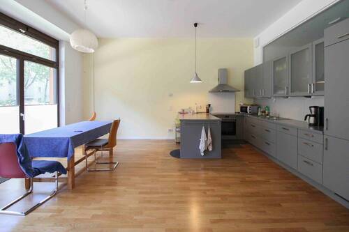 Wohnzimmer u. Küche - Etagenwohnung mit 91,00 m² in Berlin zum Kaufen
