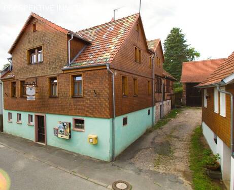 Strassenseits - 7 Zimmer Mehrfamilienhaus, Wohnhaus zum Kaufen in Brombachtal