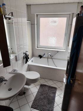 Bad - 3 Zimmer Etagenwohnung in Löhne