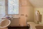 Badezimmer - Einfamilienhaus mit 85,00 m&sup2; in Hürth zum Kaufen