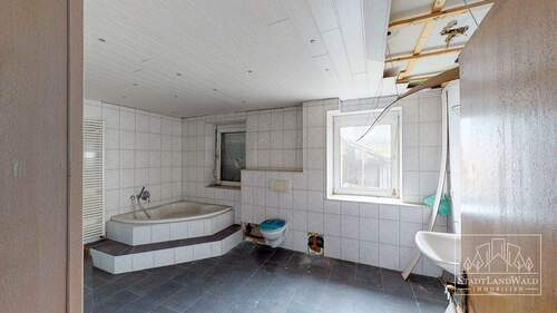 RMH - 1.OG - Badezimmer - 