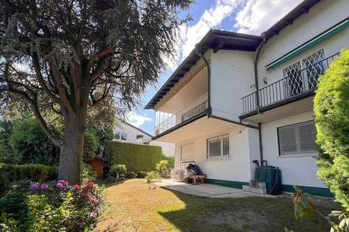 3 Gartenansicht (2).jpg - 7 Zimmer Einfamilienhaus in Frankfurt am Main