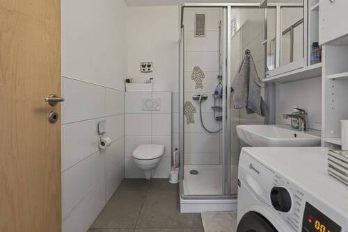 Badezimmer - 3 Zimmer Etagenwohnung zum Kaufen in Ettlingen