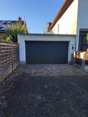 Doppelgarage - 5 Zimmer Einfamilienhaus in Budenheim