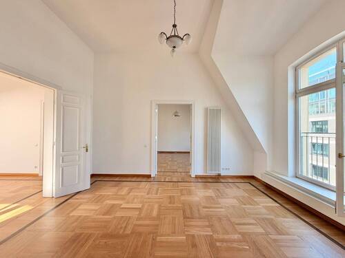Zimmer 1 - 4 Zimmer Etagenwohnung zur Miete in Berlin