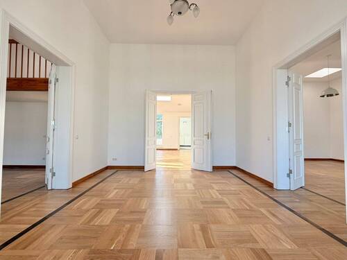 Zimmer 1 - 4 Zimmer Etagenwohnung in Berlin
