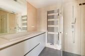 Modernes Badezimmer - 