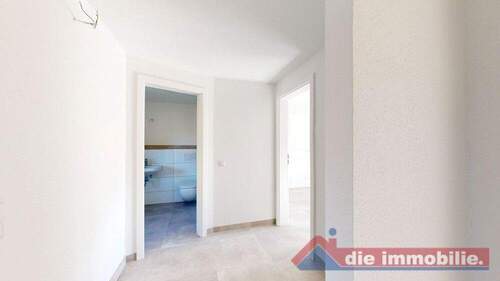 Flur - 3 Zimmer Etagenwohnung zur Miete in Domersleben