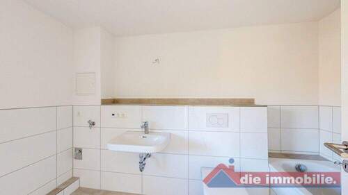 Badezimmer_1 - 3 Zimmer Etagenwohnung in Domersleben
