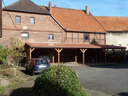 Wohnhaus - 9 Zimmer Mehrfamilienhaus, Wohnhaus zum Kaufen in Halle